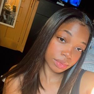 Meet your Posher, Amara